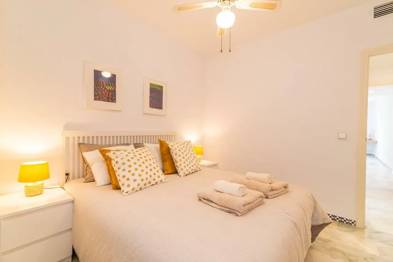 Well-Located 3Bdr Apartment In Fuengirola Spain
