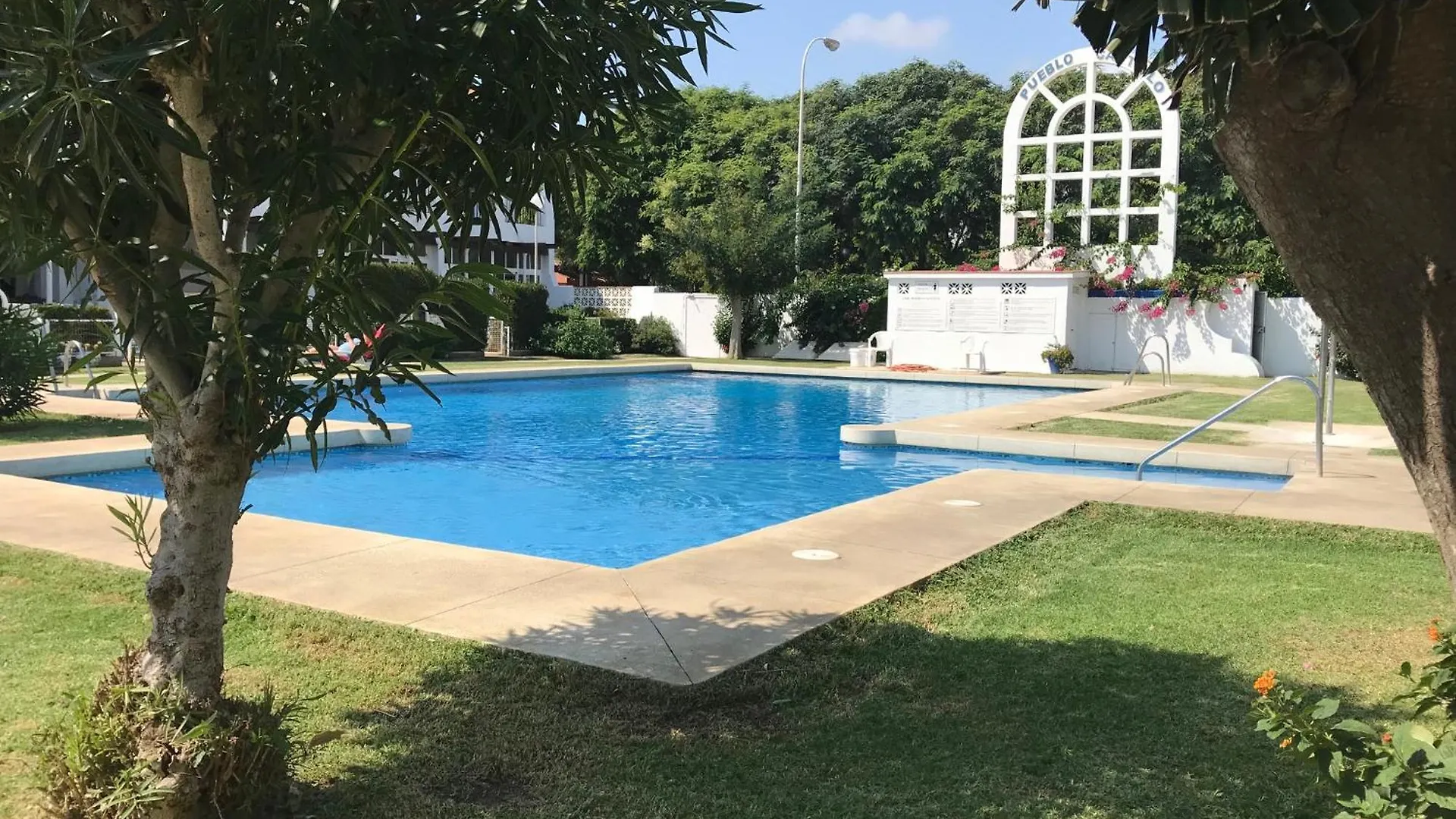 Well-Located 3Bdr Apartment In Fuengirola