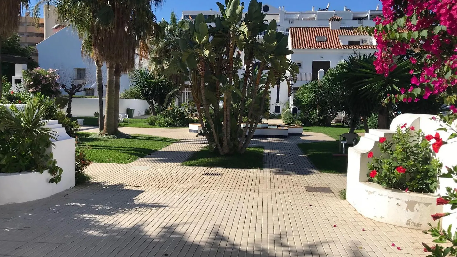 Well-Located 3Bdr Apartment In Fuengirola