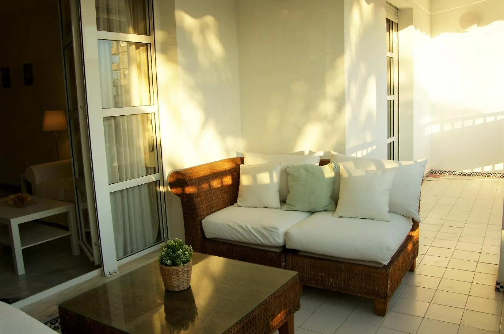 Well-Located 3Bdr Apartment In Fuengirola 0*,