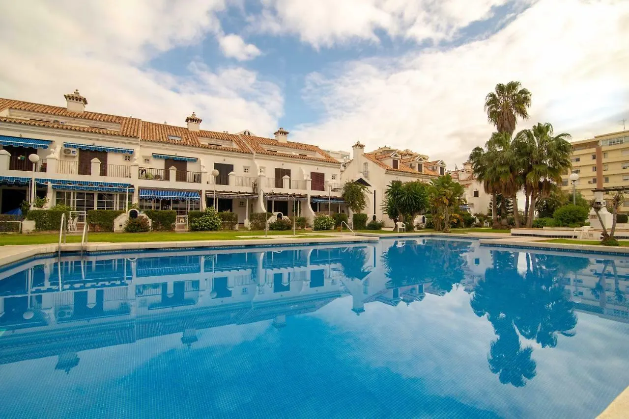 Well-Located 3Bdr Apartment In Fuengirola Spain