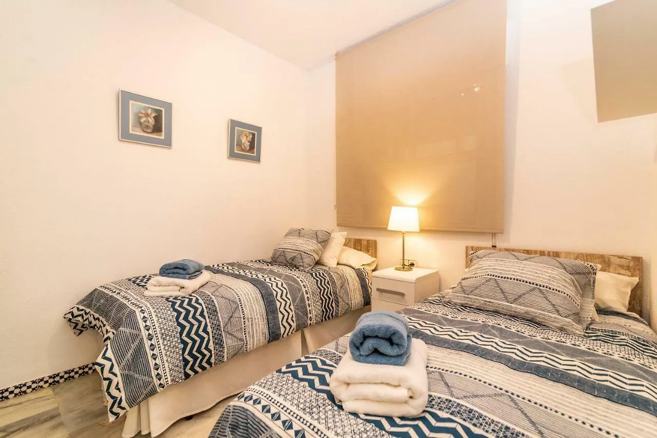 Well-Located 3Bdr Apartment In Fuengirola