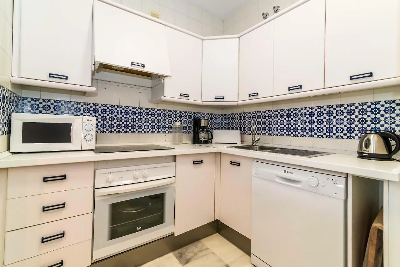 Well-Located 3Bdr Apartment In Fuengirola Spain