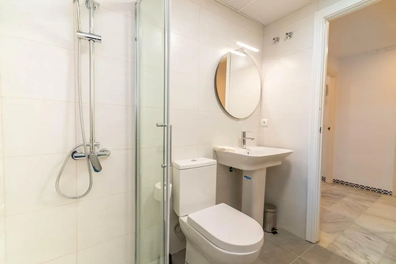 Well-Located 3Bdr Apartment In Fuengirola